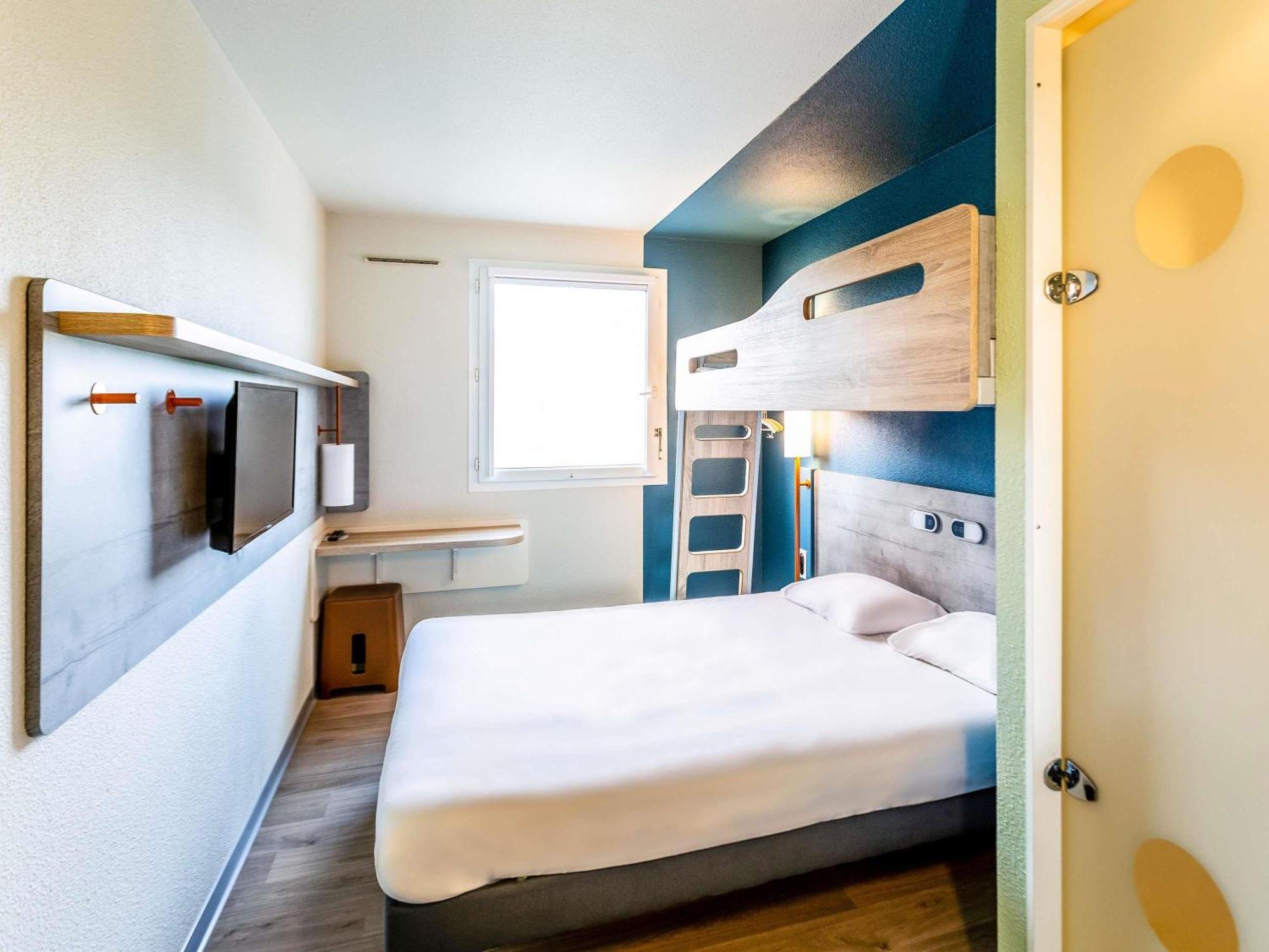 Ibis Budget Pertuis Portes Du Luberon Exterior foto