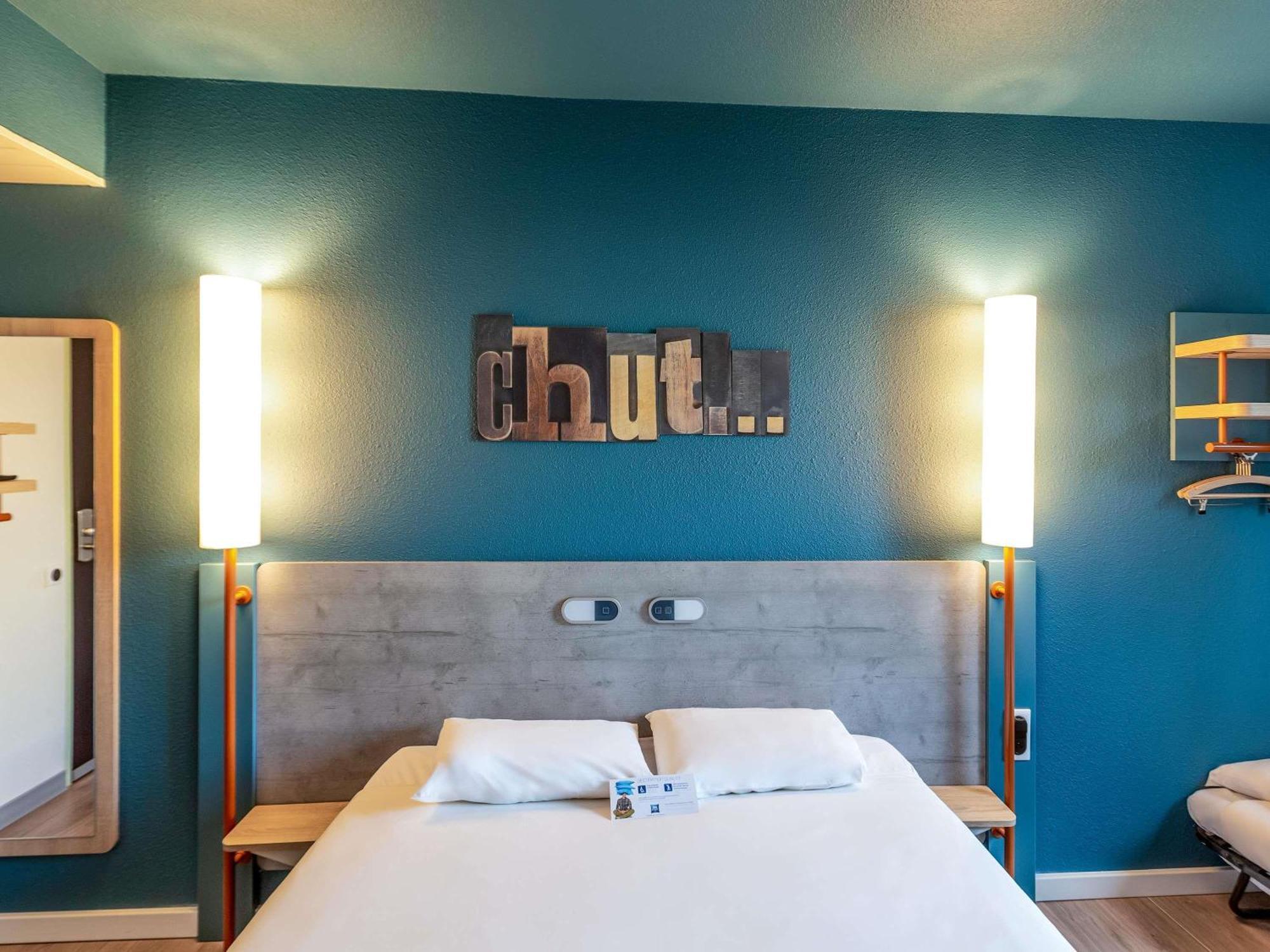 Ibis Budget Pertuis Portes Du Luberon Exterior foto